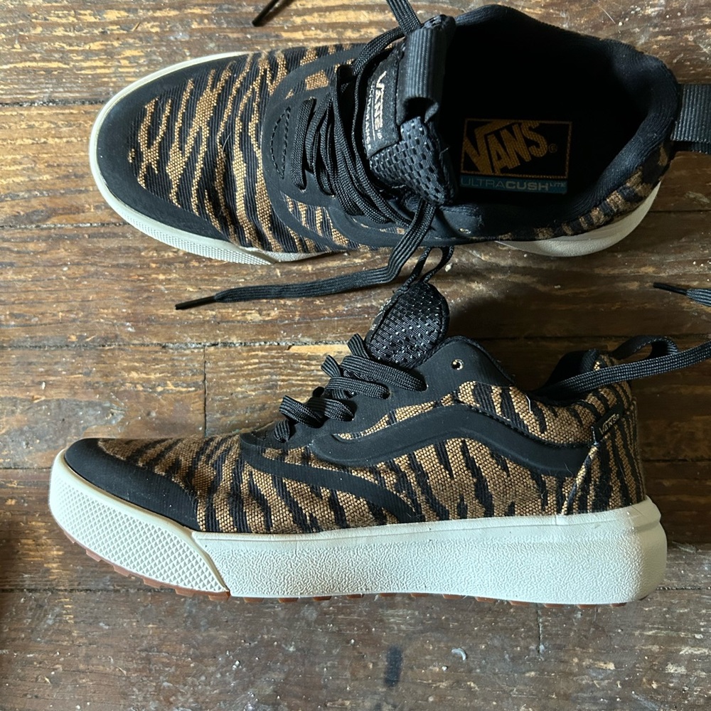 vans - Picture 2 of 5